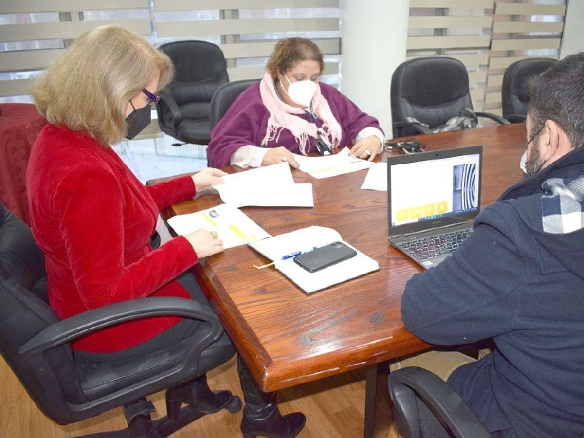 U. Autónoma aporta en programa de formación de conductores profesionales para disminuir déficit en el Maule