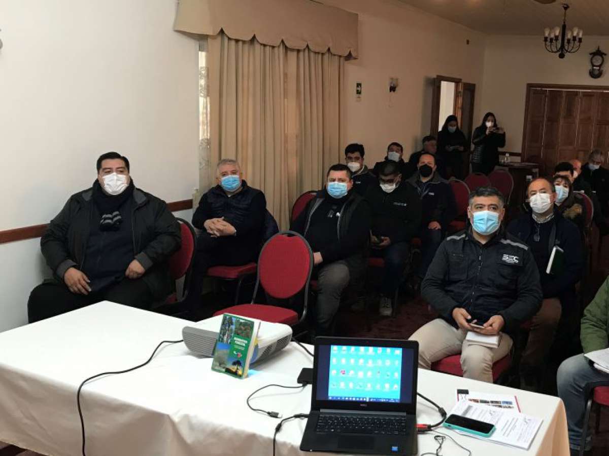 CONAF realiza taller para difundir normativa forestal vigente