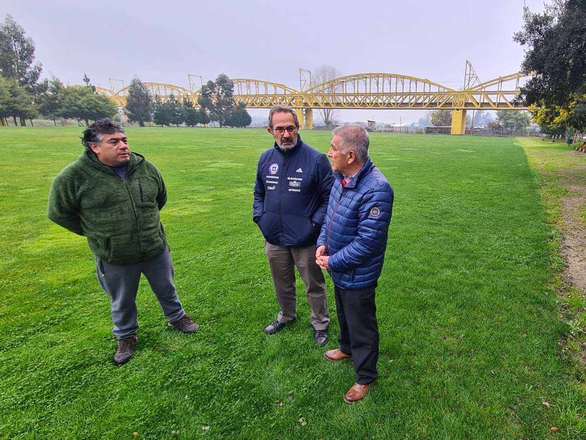 San Nicolás busca convenio con la ANFP para potenciar el fútbol formativo comunal