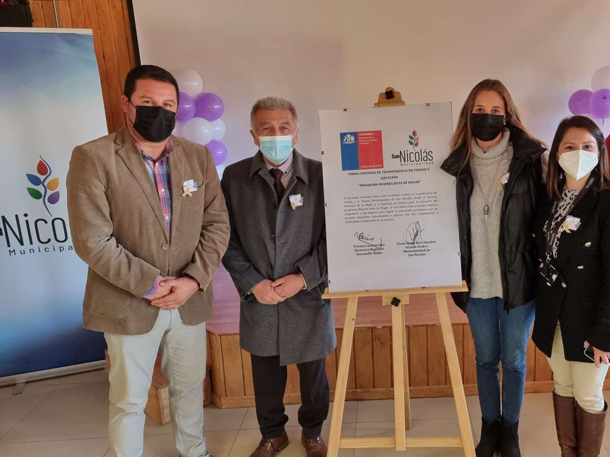 Inauguran dos programas de SernamEG inéditos en San Nicolás: Benefician a 78 mujeres