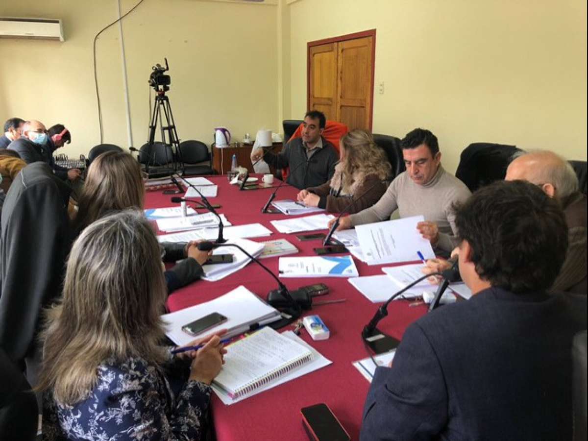 Energía y Concejo municipal de Yungay analizan estudio de Franjas para tendido eléctrico 