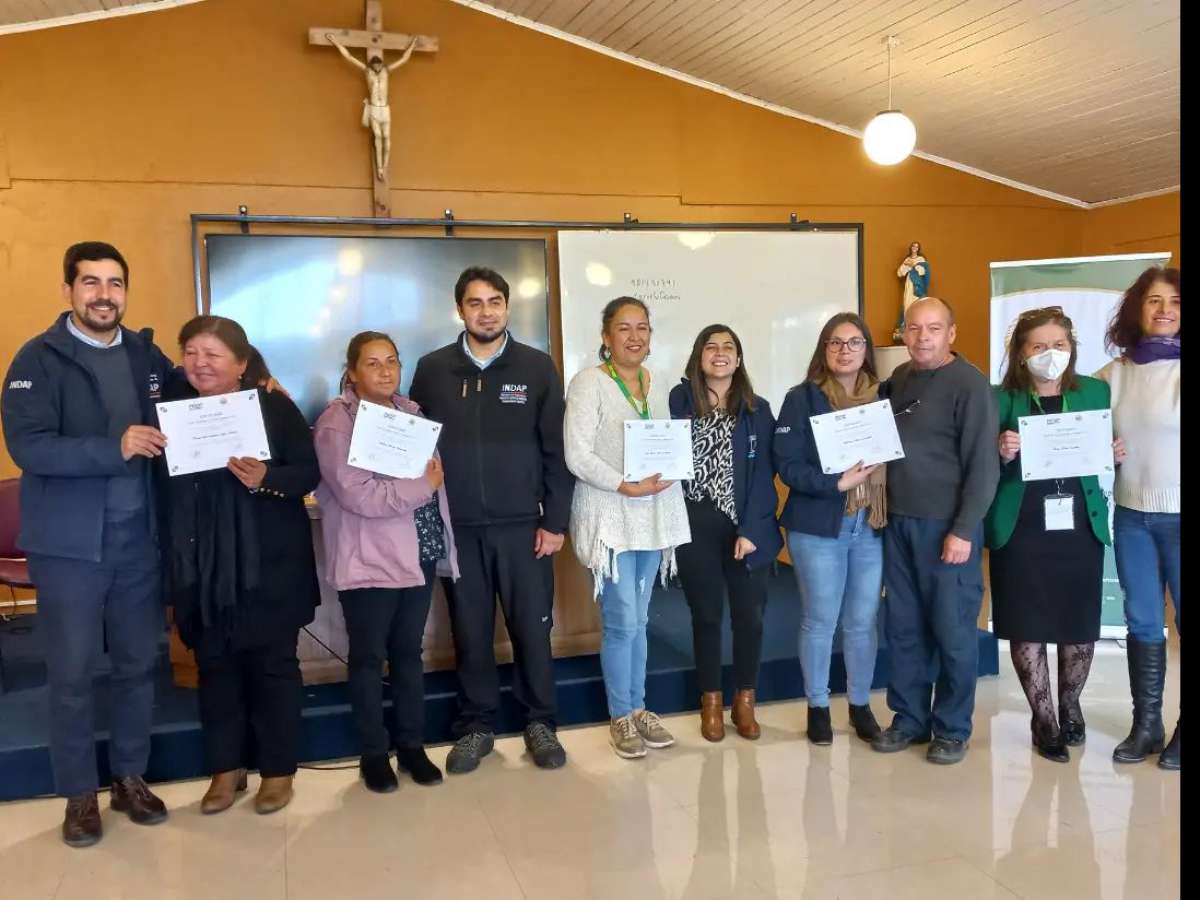 DIRECTOR NACIONAL DE INDAP PARTICIPÓ EN CERTIFICACIÓN DE ESCUELA DE FORMACIÓN DE LIDERES COOPERATIVOS