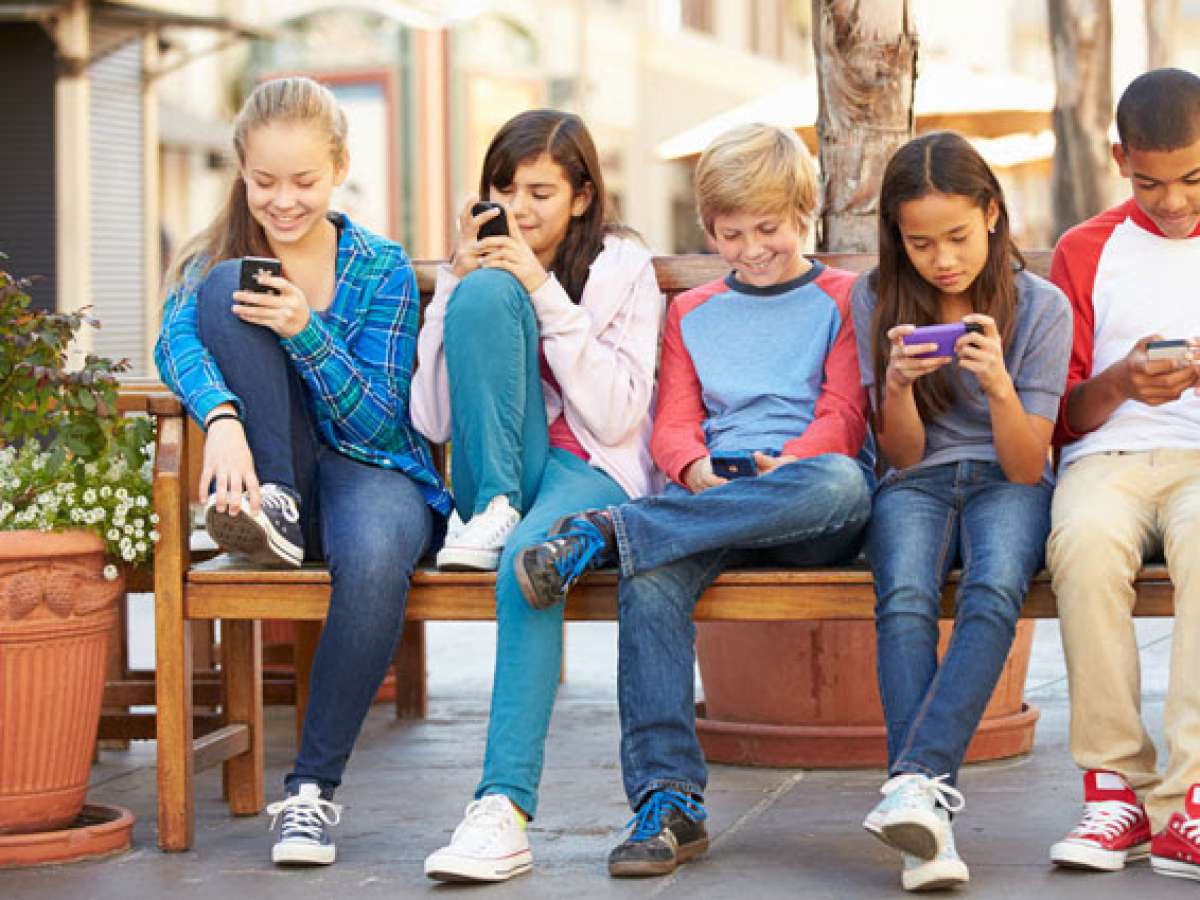 Desarrollo del pensamiento crítico: ¿Cómo puede ayudar en la vinculación de los jóvenes con las redes sociales?