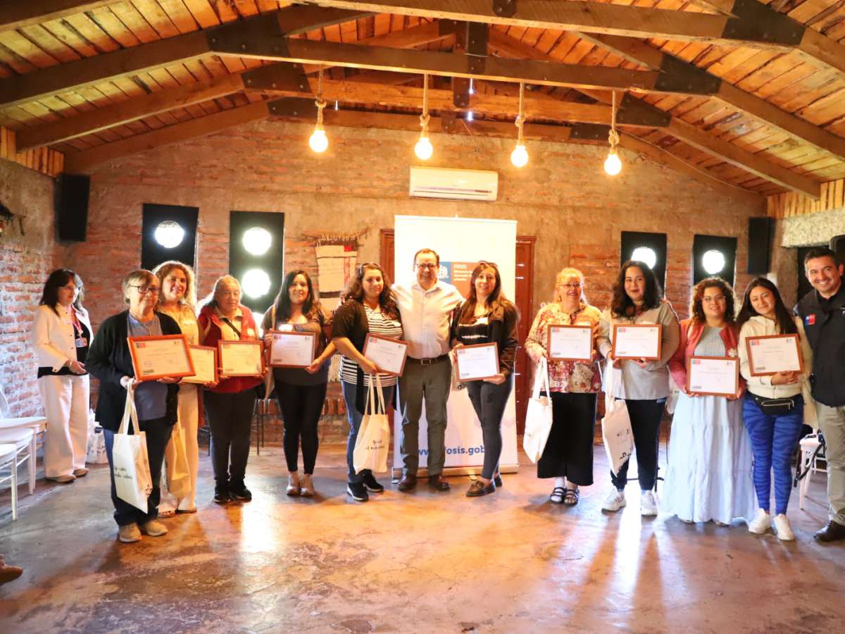 CHILLANVEJANAS FUERON CERTIFICADAS EN PROYECTO “FAMILIAS QUE COSNTRUYEN ENTORNOS SEGUROS Y SALUDABLE”