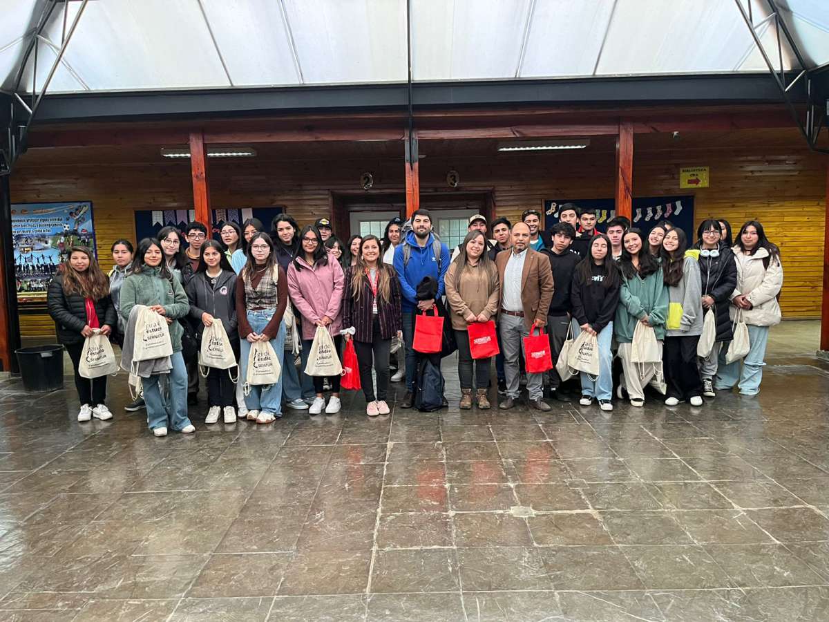 Alumnos de las comunas de Coelemu y Bulnes fueron beneficiados con el Programa Gira de Estudios de Sernatur 