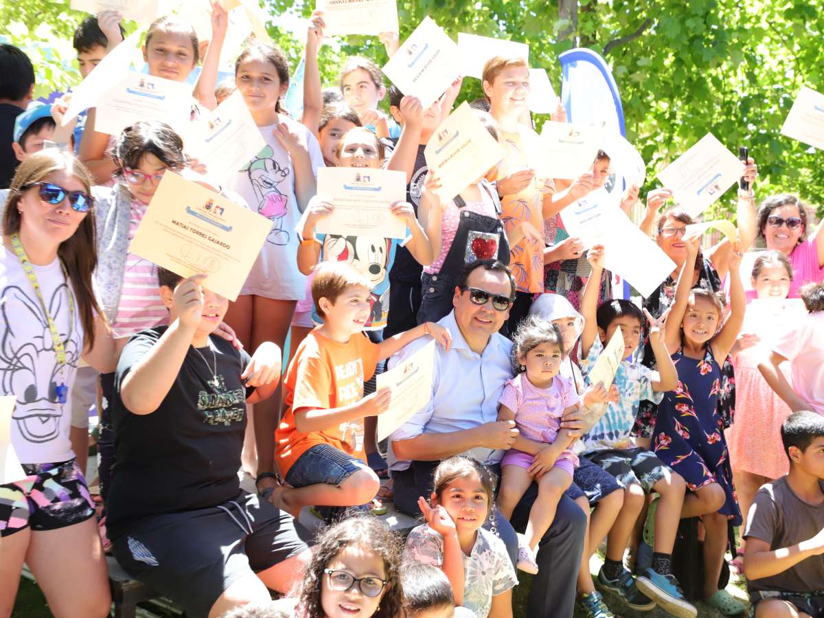 Esta mañana terminó el primer ciclo de cursos gratuitos de natación, el que  certificó a 120 chillanvejanos