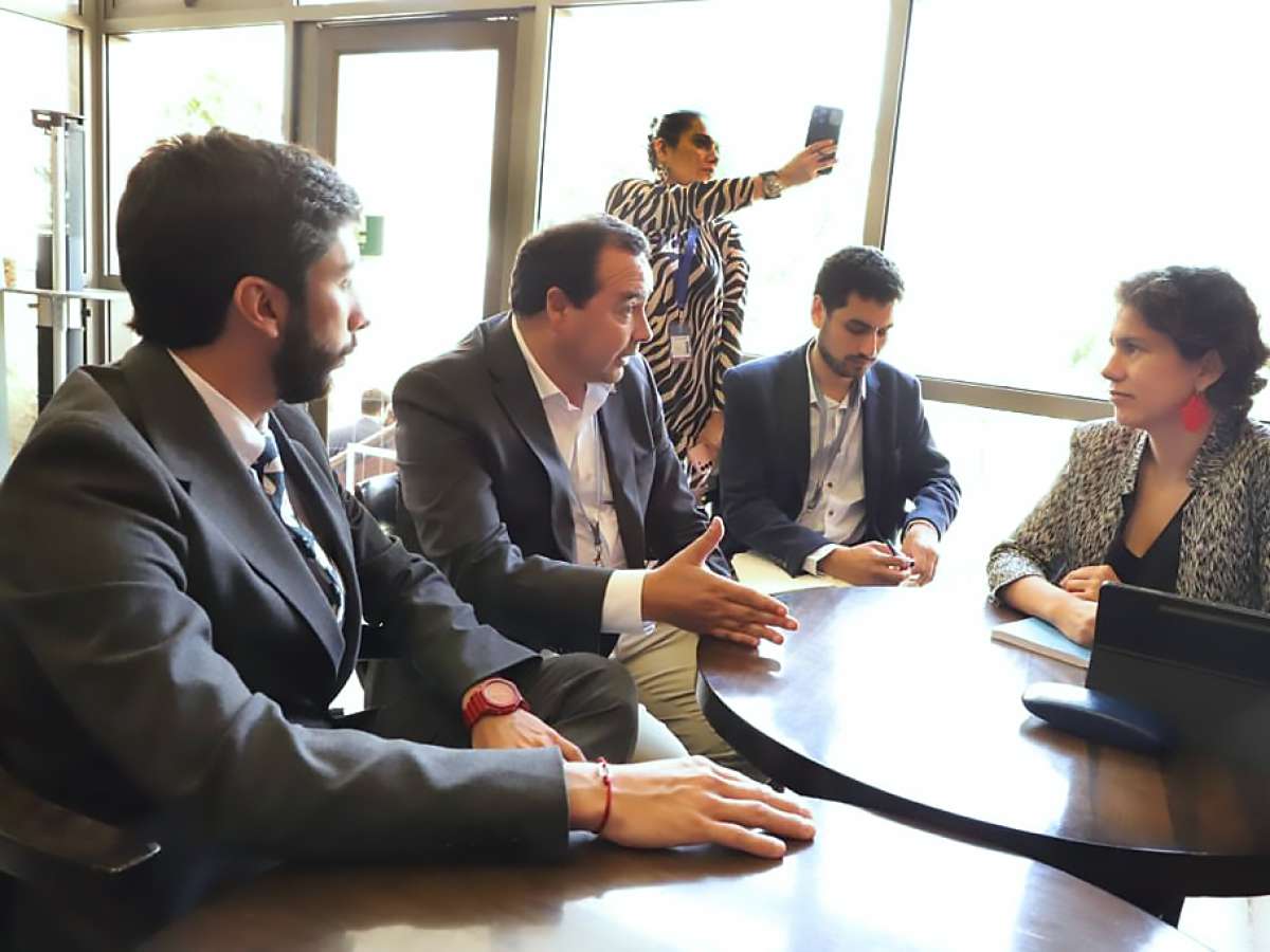 Ministra del Medio Ambiente y alcalde del Pozo dialogaron sobre crisis que dejaría potencial llegada de basura a Chillán Viejo