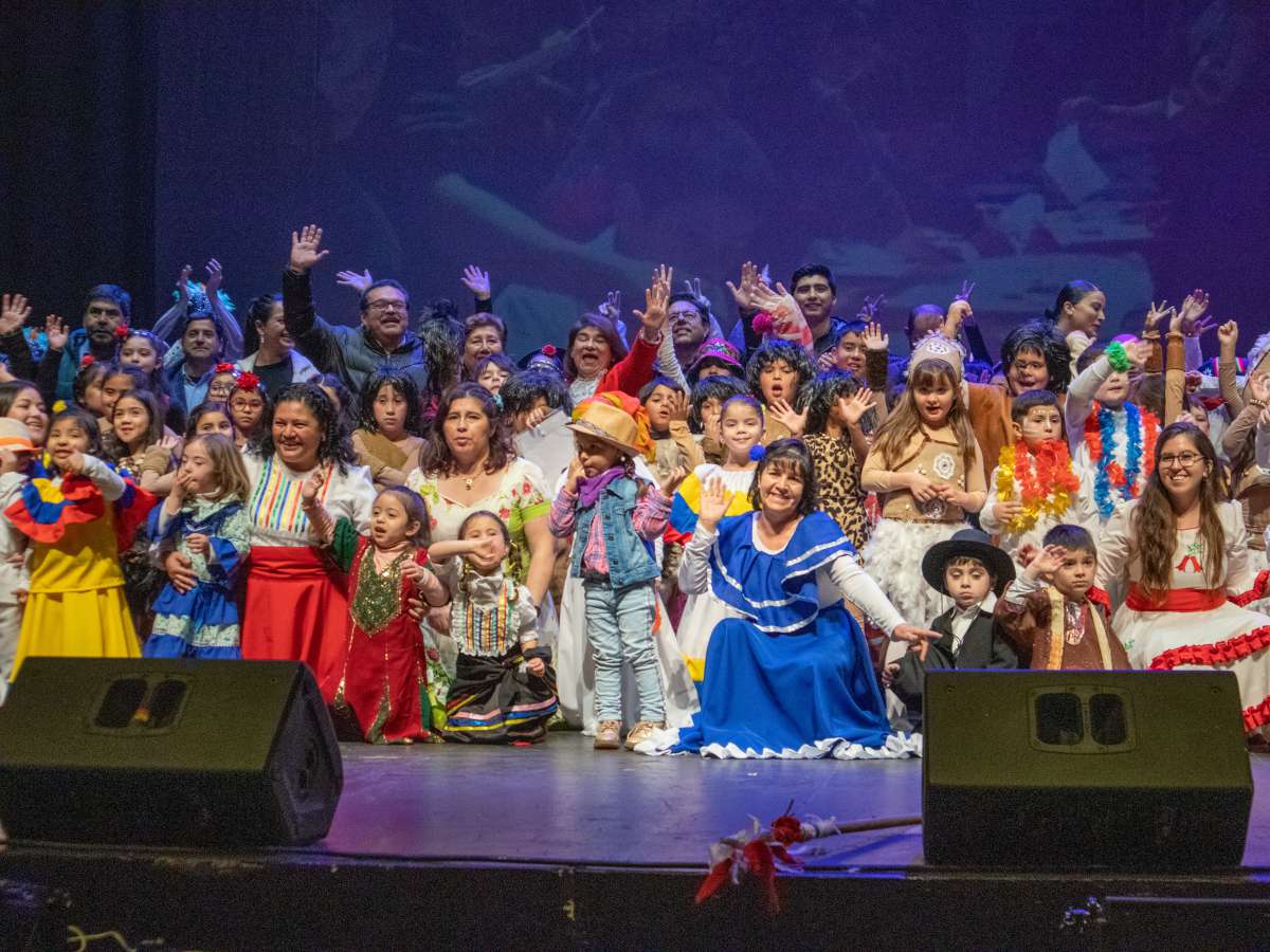 Escuela José María Caro de Chillán destaca la diversidad cultural en su exitosa Muestra Intercultural