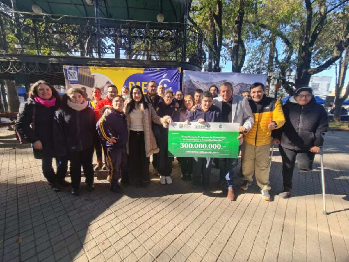 Proyecto de Prevención de Ausentismo y Deserción Escolar Beneficia a Estudiantes de la Red Educativa Municipal de Curicó