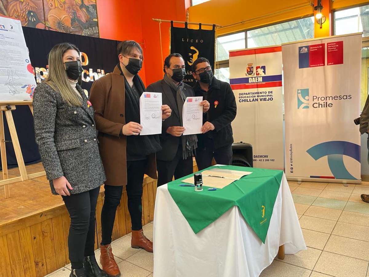 MUNICIPALIDAD DE CHILLAN VIEJO FIRMA INÉDITO ACUERDO DE  COLABORACIÓN EN MATERIA DEPORTIVA