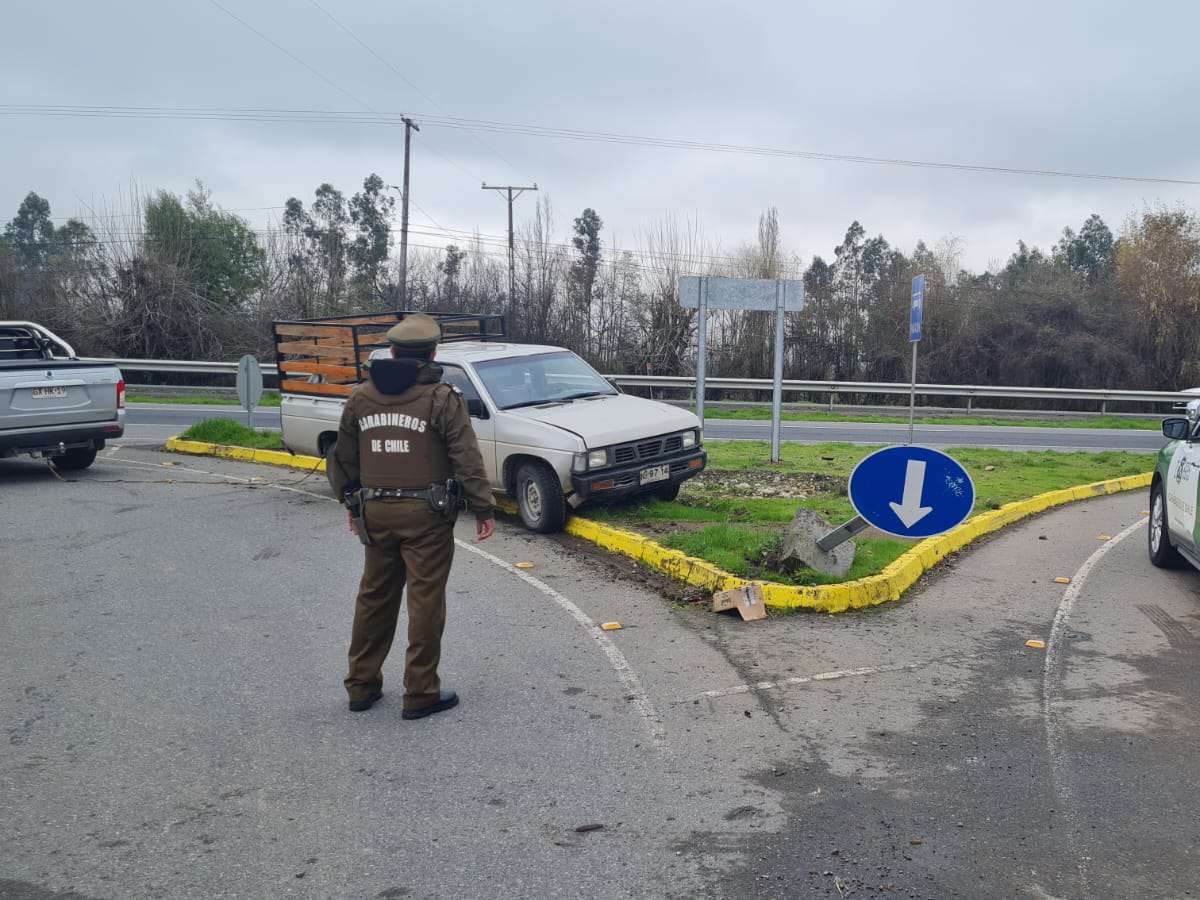 Carabineros detuvo en San Carlos a dos adolescentes de 15 y 16 años que robaron vehículo la mañana de este jueves 