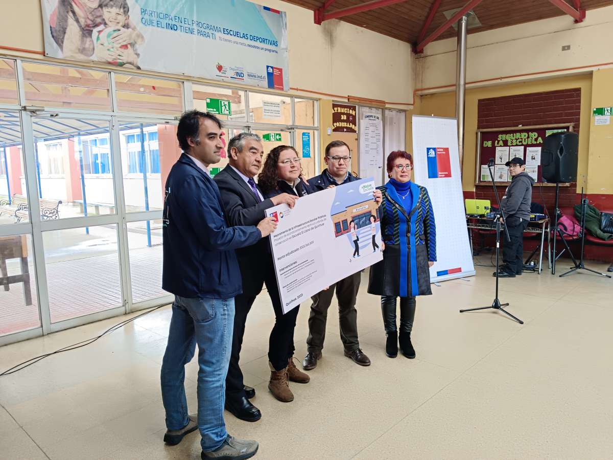 Comenzaron a ejecutarse los trabajos para el mejoramiento de la envolvente térmica de la Escuela El Llano de Quirihue