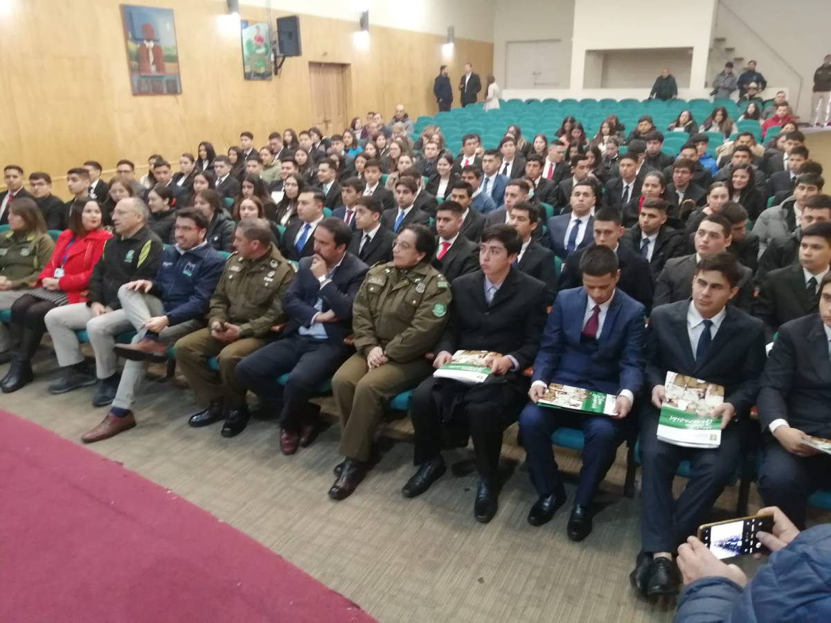 Autoridades asisten a bienvenida de 95 jóvenes ñublensinos que fueron seleccionados para incorporarse a Carabineros de Chile