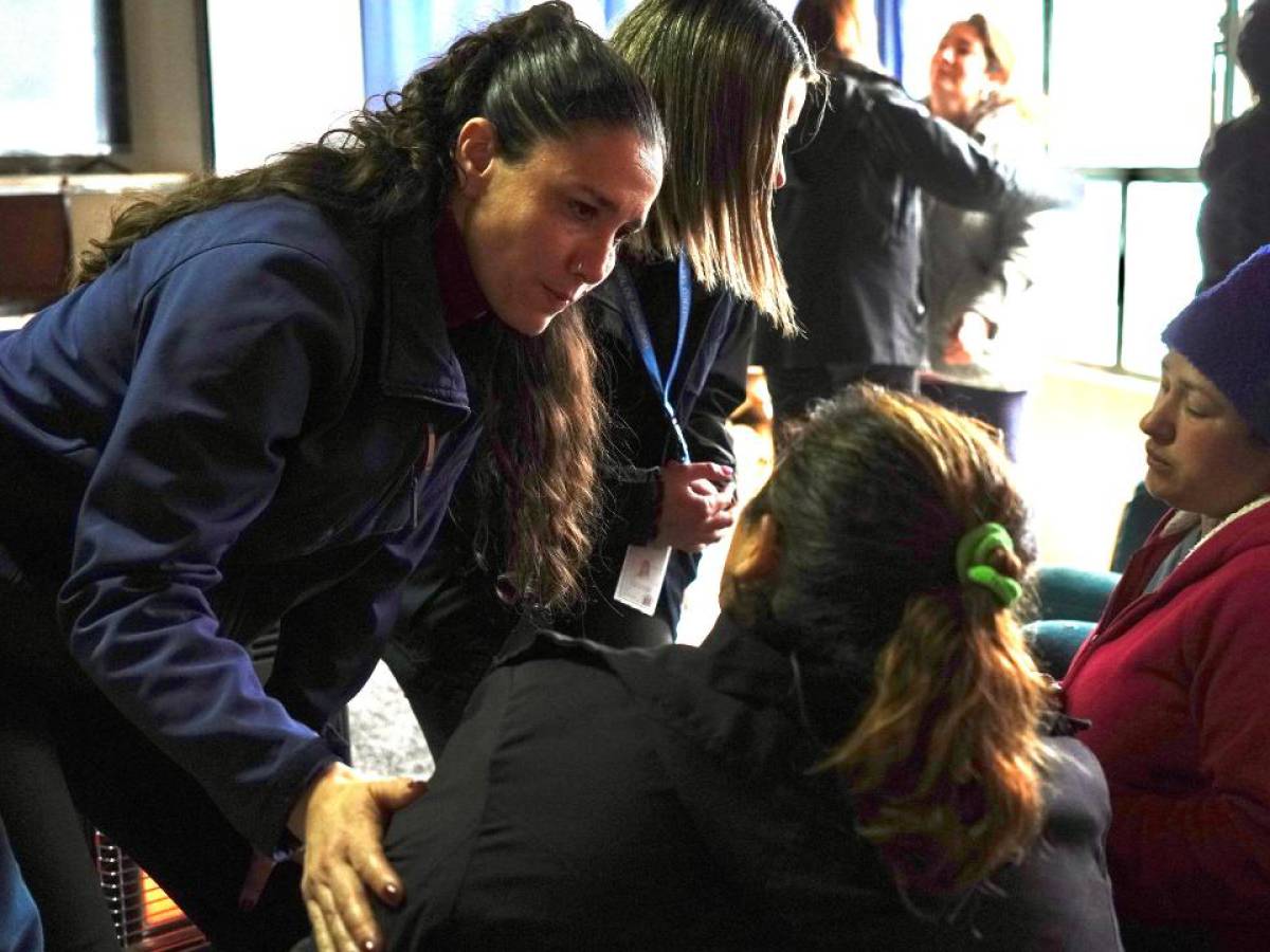 Subsecretaria de Salud Pública, Andrea Albagli, desarrolló durante las últimas horas visitas a albergues que funcionan en Ñuble