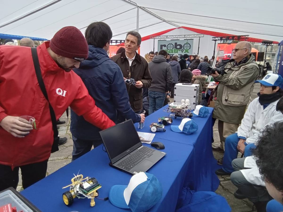 Delegaciones de tres países participaron este jueves en el Primer Encuentro de Robótica Educativa