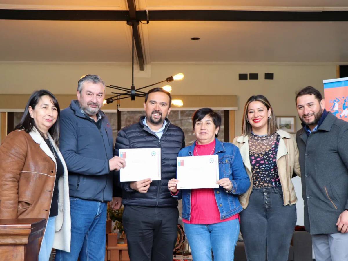 DIRIGENTAS Y DIRIGENTES DE PINTO APRENDIERON SOBRE GESTIÓN PÚBLICA
