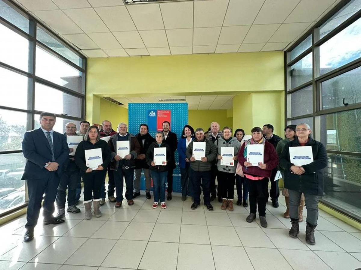 Familias de San Carlos recibieron sus títulos de dominio
