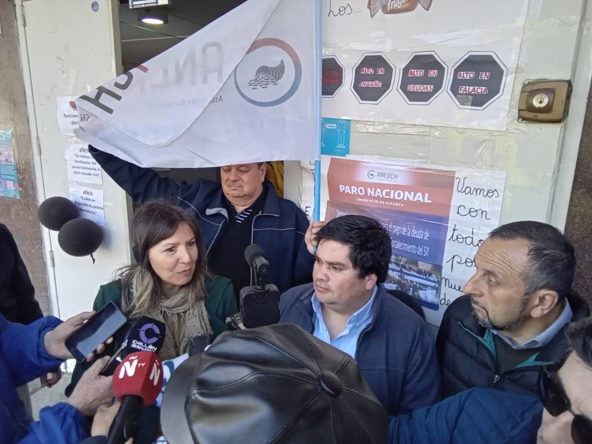 En paro indefinido de actividades se encuentran en este momento los funcionarios del Servicio de Impuestos Internos