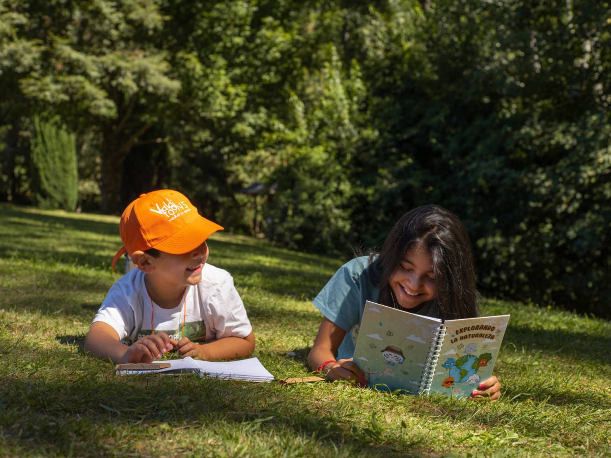 Personajes con identidad local fomentan el compromiso con el medioambiente en Los Ríos