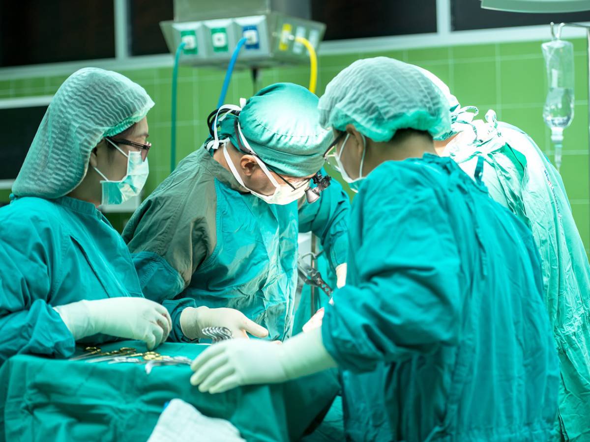 Crisis en la salud chilena: Conozca las alternativas para asegurar su protección y la de su familia