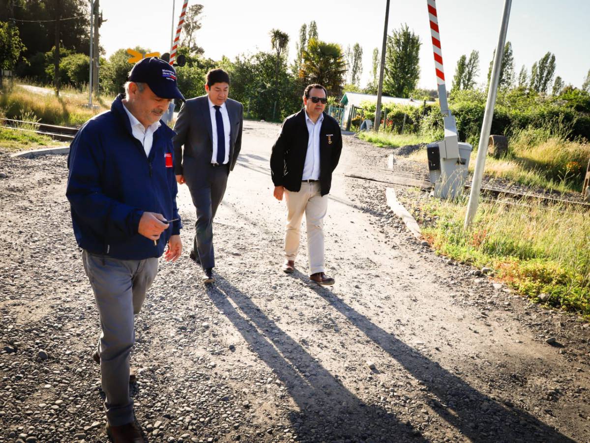 AUTORIDADES DE OBRAS PÚBLICAS RECORRIERON CAMINOS PRIORIZADOS  PARA CONSERVACIÓN