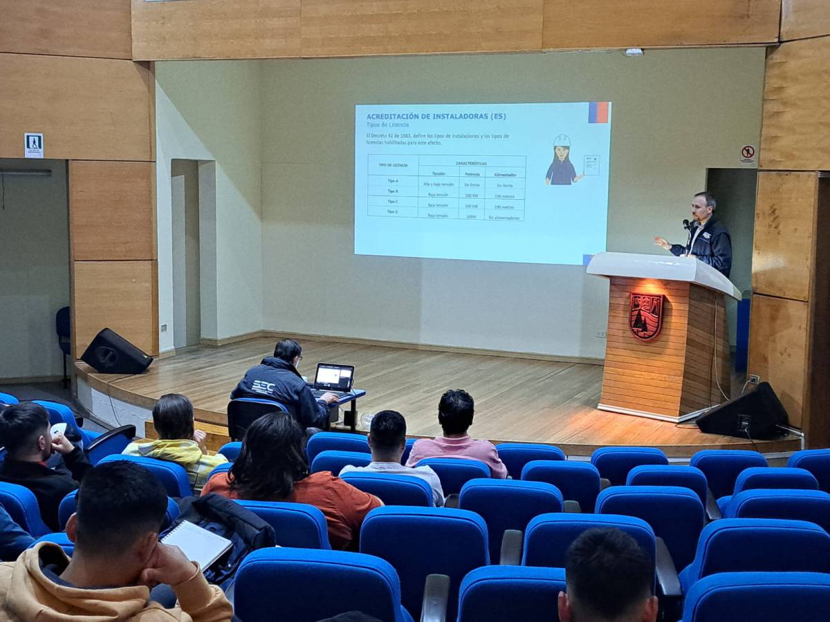SEC Ñuble capacita a estudiantes de la carrera Técnico en Electricidad a fin de fortalecer sus competencias en el mundo laboral
