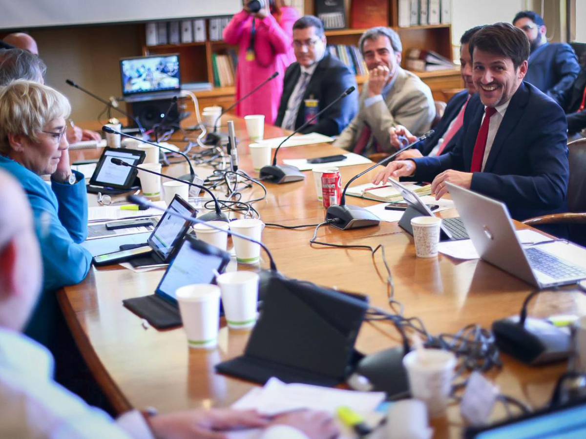 Comisión de Minería y Energía del Senado aprobó en general proyecto de Ley de Transición Energética