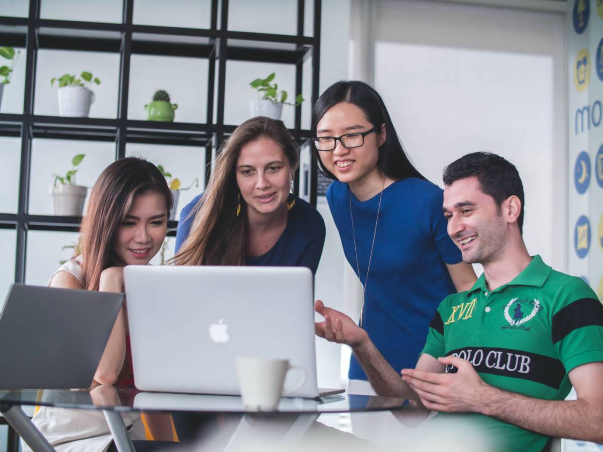 Empresas en Chile pueden obtener el beneficio Sence para actualizar su fuerza laboral a través de Coursera, gracias a su alianza con i-Ed