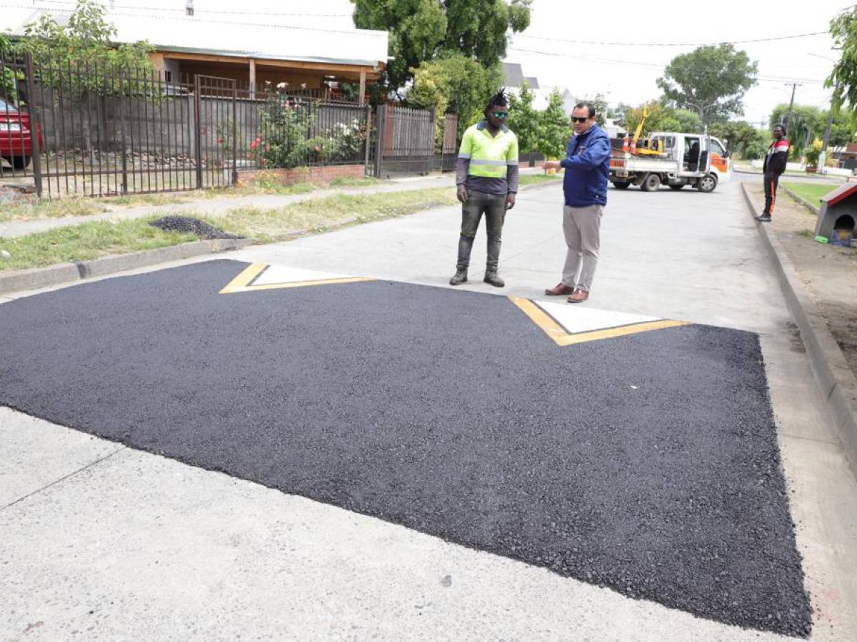 MUNICIPALIDAD DE CHILLÁN VIEJO COMIENZA LA INSTALACIÓN DE  REDUCTORES DE VELOCIDAD