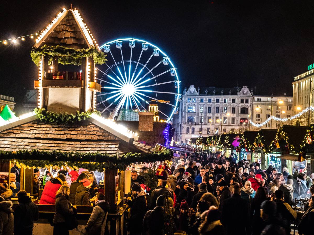 Descubre la magia de los destinos navideños más iluminados del mundo