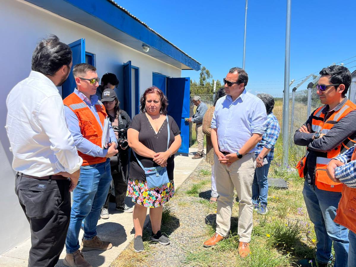 RECEPCIONAN OBRAS PARA DOTAR DE AGUA POTABLE A VILLA LOS  MAITENES DE RUCAPEQUÉN