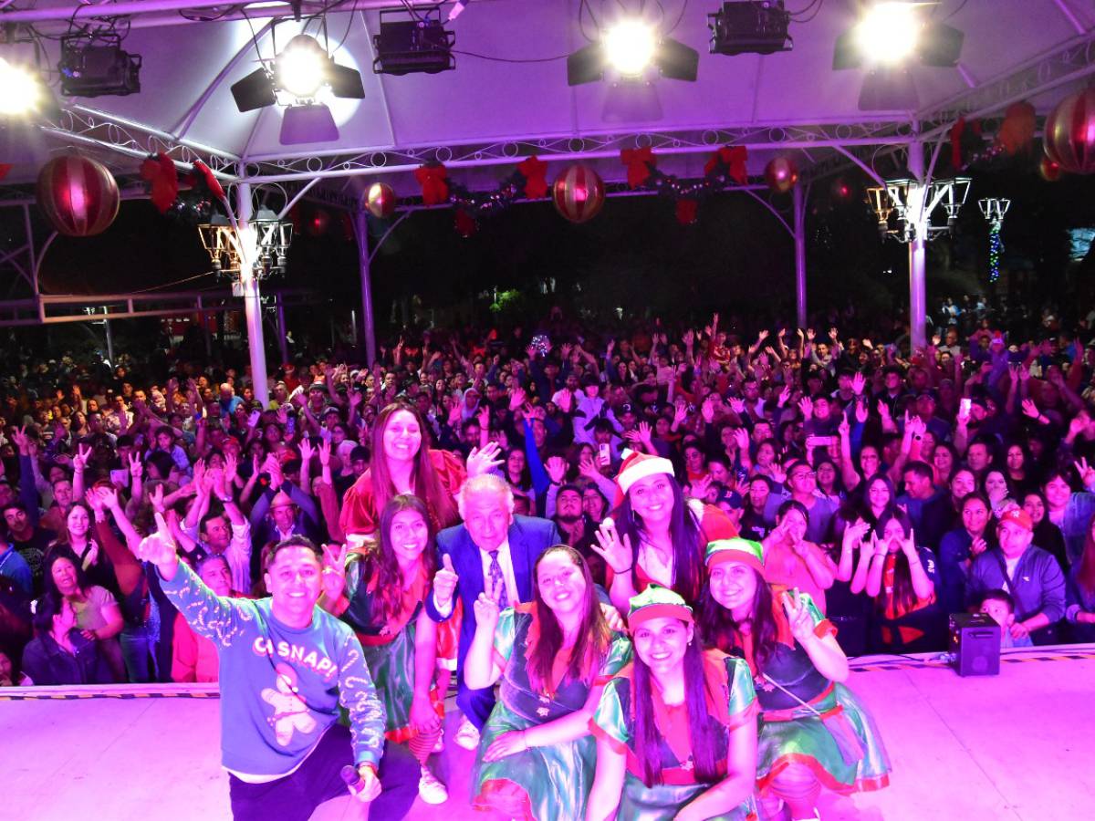Con reconocimientos y más de 4 mil personas San Nicolás festejó 132 años de vida