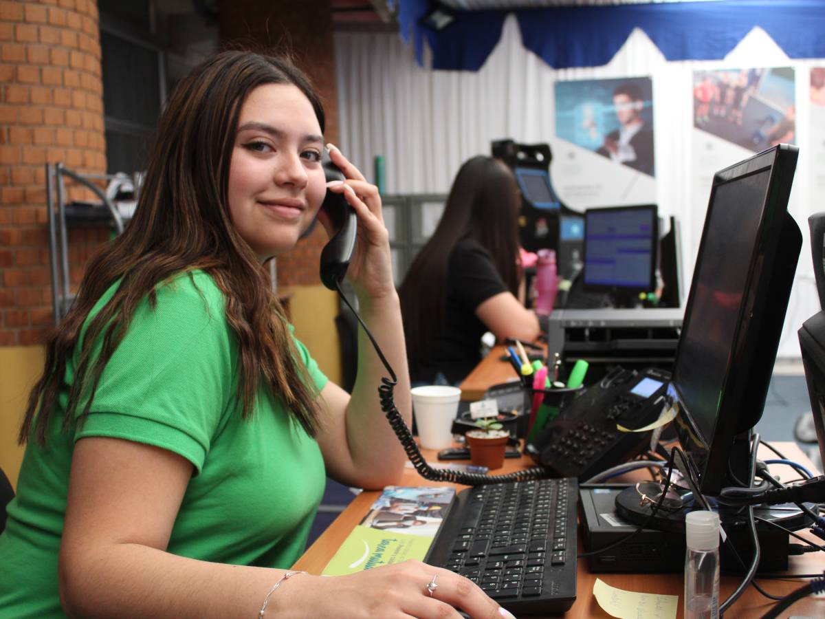 Estudiante del Santo Tomás distinguida con el premio “15 Mujeres de la Construcción en Ñuble