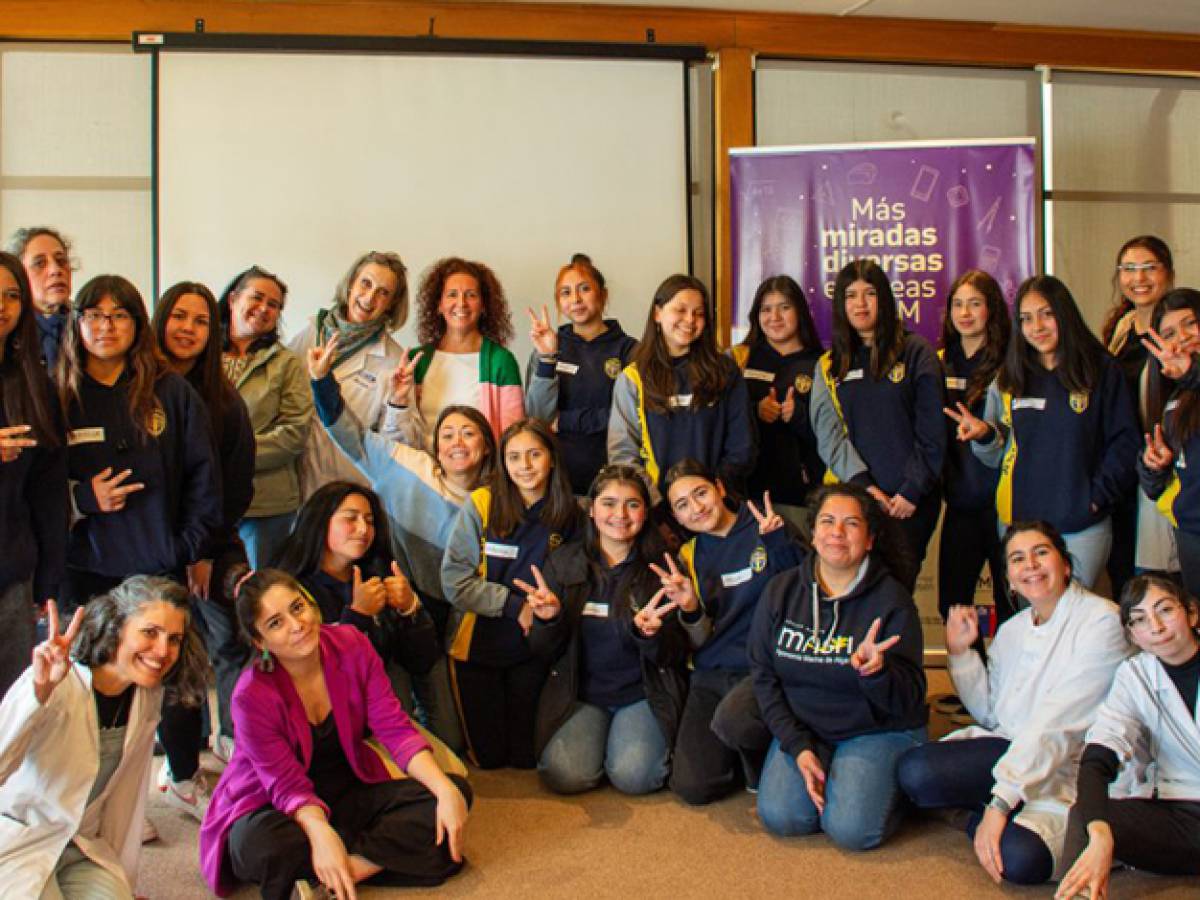 Universidad de Los Lagos sigue fortaleciendo presencia de mujeres en carreras ligadas a la ciencia, tecnología, ingeniería y matemáticas