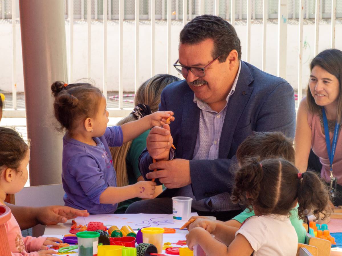 Seremi de Educación Profesor César Riquelme Alarcón destaca el éxito de los Jardines de Verano Junji en Ñuble