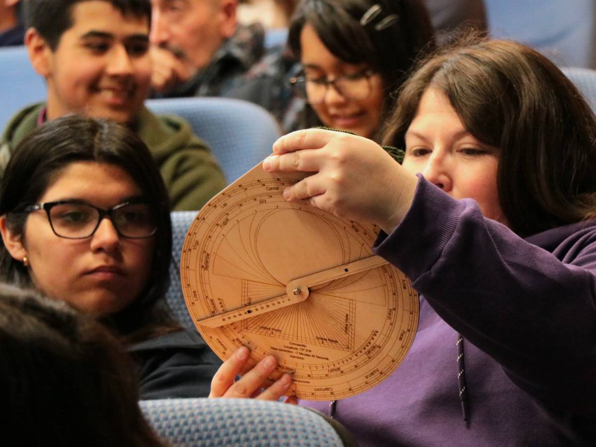 Proyecto con financiamiento ALMA fomenta la enseñanza de la astronomía y las matemáticas