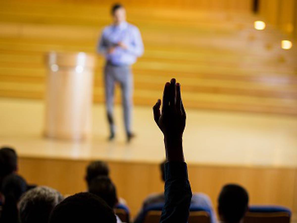 Expertos entregan claves para la transformación de la educación en la era digital 