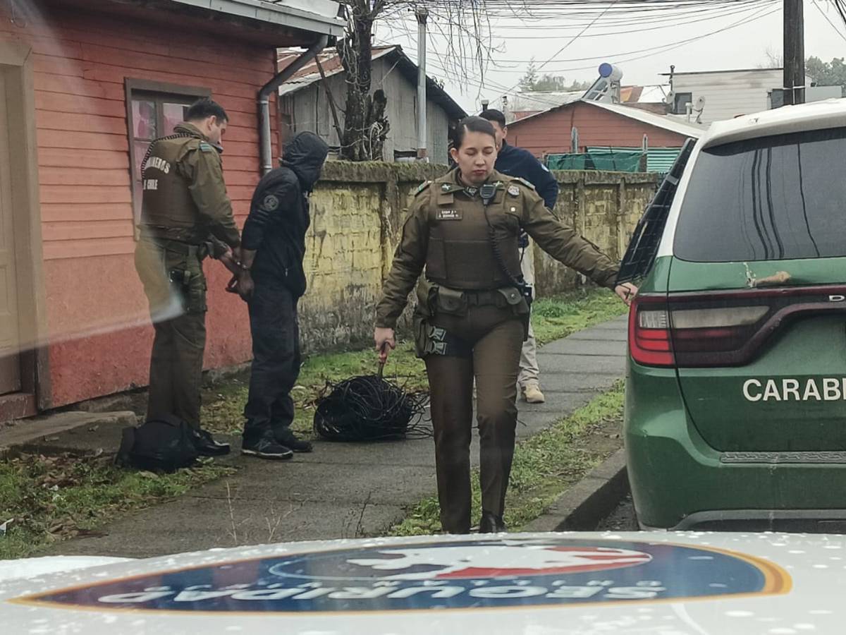 Patrulla mixta detuvo a sujeto por robo de cables en Chillán Viejo