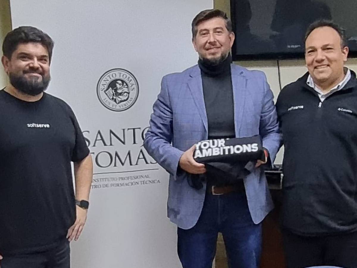 Santo Tomás consolida alianza con Softserve para impulsar la empleabilidad en Ñuble