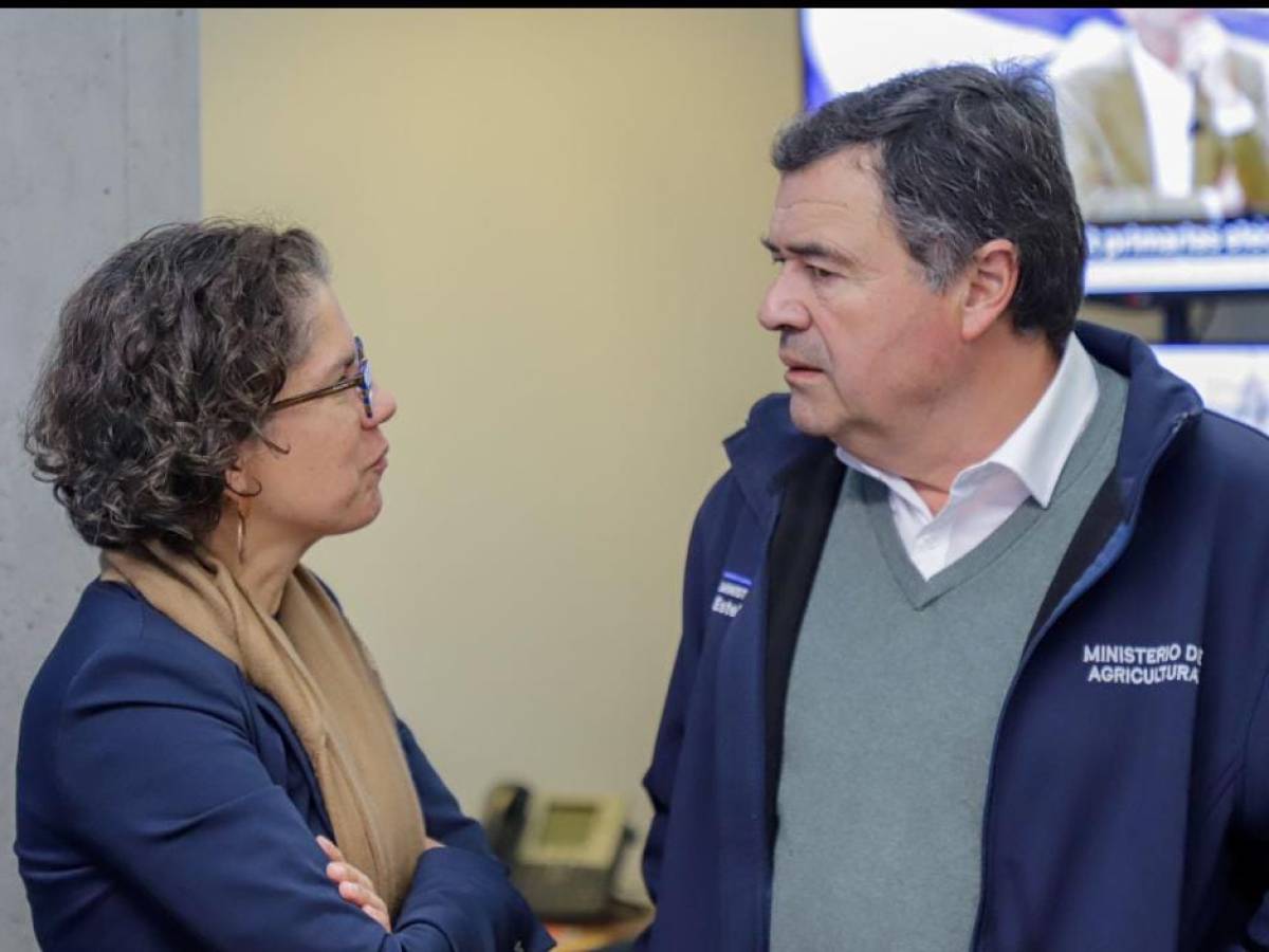 Ministro Valenzuela se traslada como enlace a la región de Coquimbo ante llegada del sistema frontal a la zona  