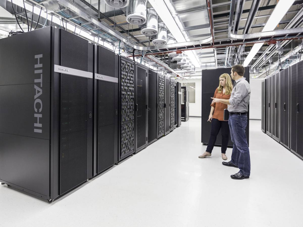 Hitachi vantara Desarrolla Soluciones de  Nube Híbrida y Datos Impulsadas por AMD
