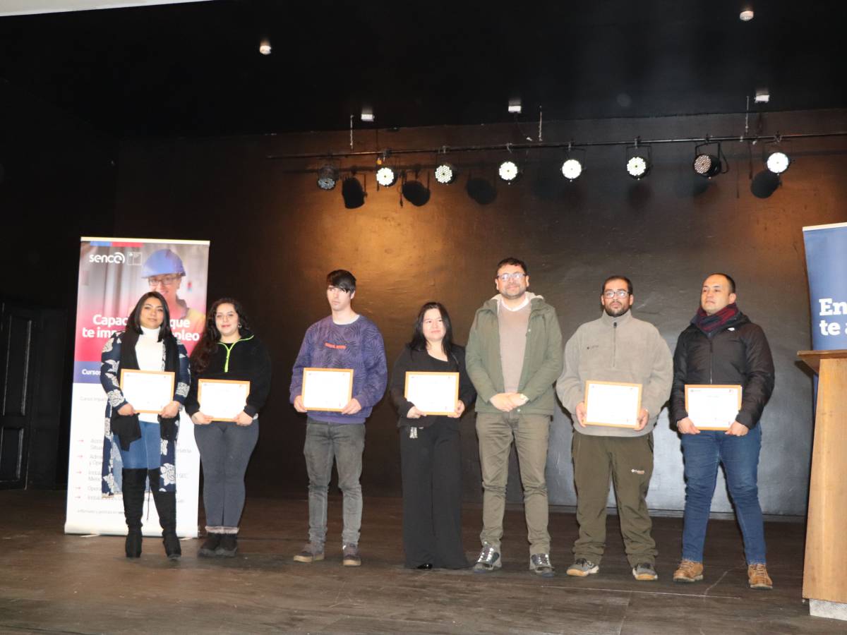 Sence formó en cuidados, maquinaria pesada e instalación eléctrica y de gas, a personas de 12 comunas de Ñuble