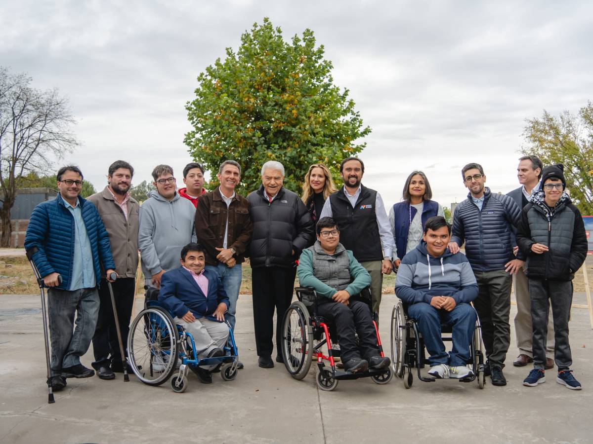 Mario Kreutzberger conoce terreno donde se construirá futuro Instituto Teletón en Ñuble