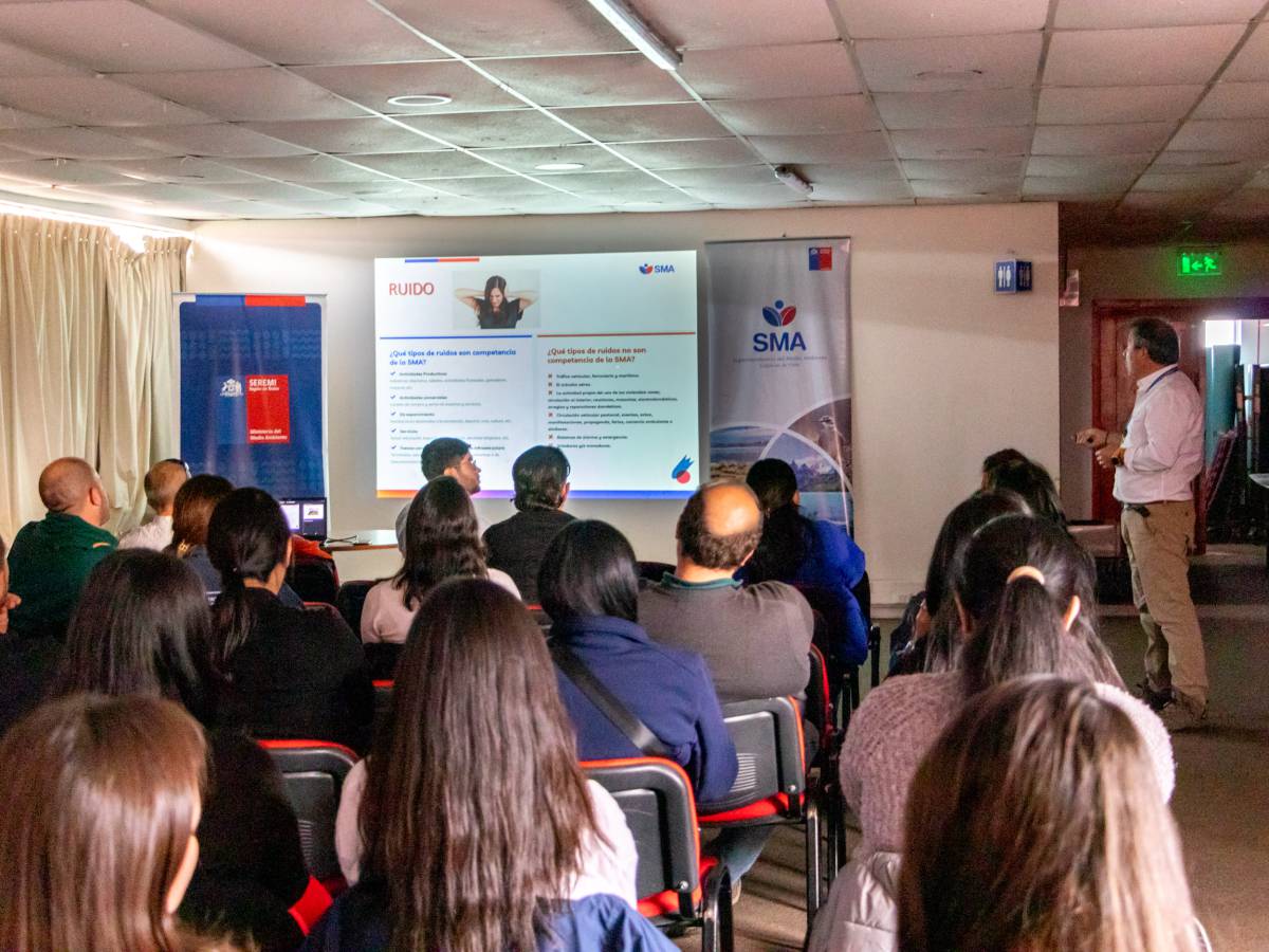 Capacitan a municipios y servicios públicos en materia de fiscalización ambiental