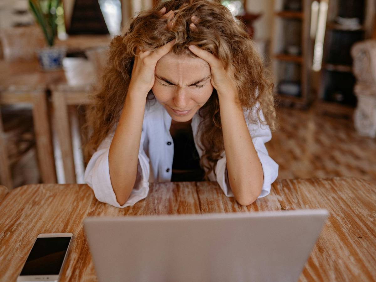 Guía práctica para identificar y evitar casos de acoso digital 
