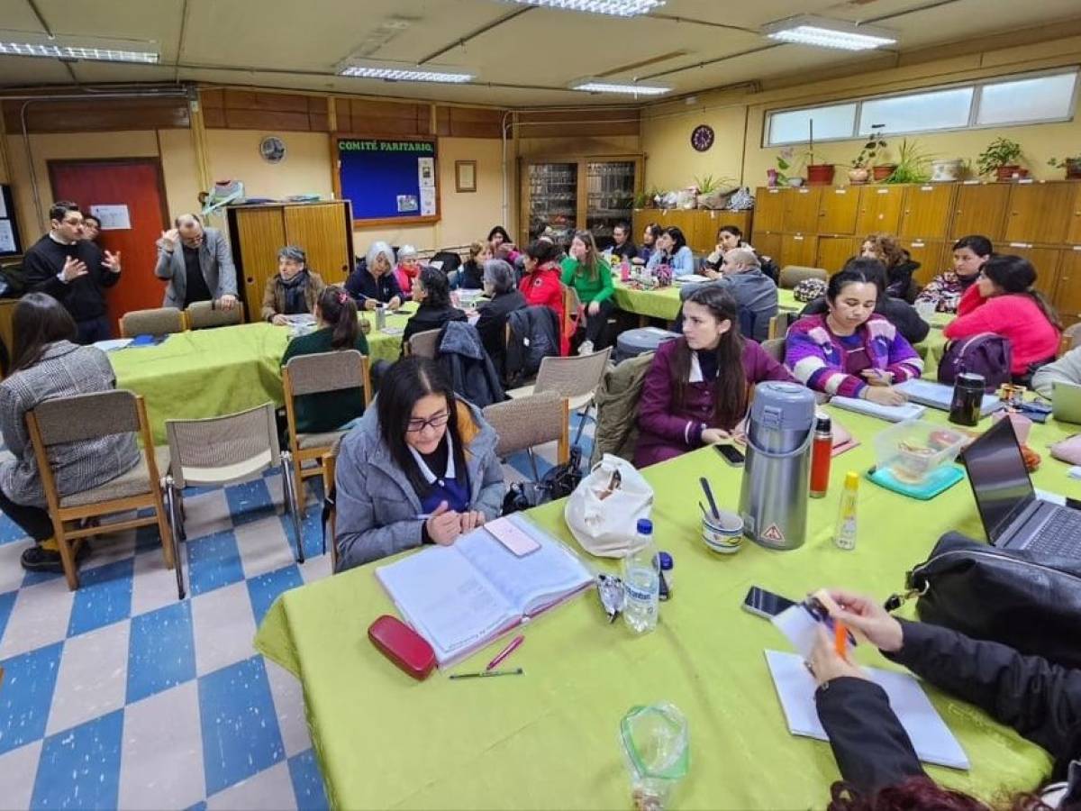 Mineduc anuncia extensión del plazo para participar en la consulta pública sobre propuesta de Actualización Curricular de 1° básico a 2° medio