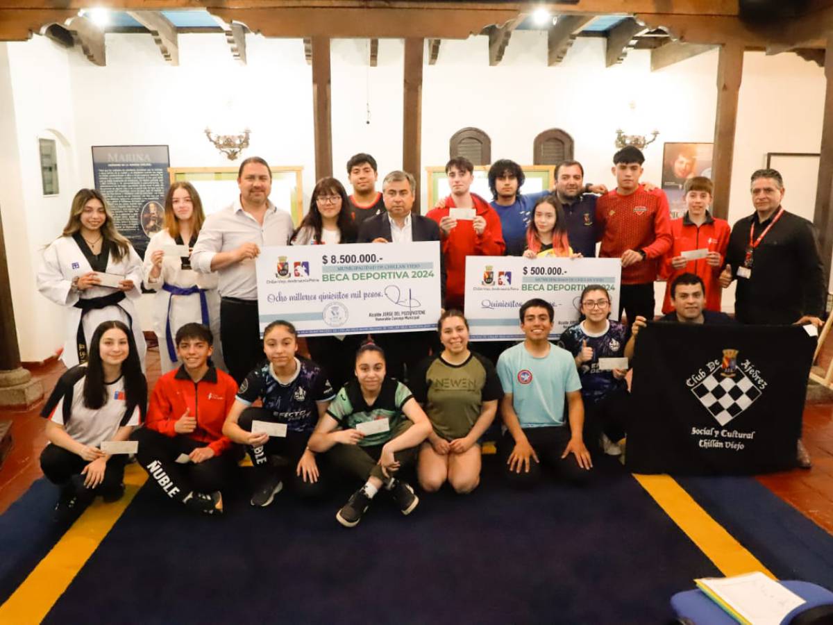 Por primera vez Municipalidad de Chillán Viejo entregó beca a deportistas destacados