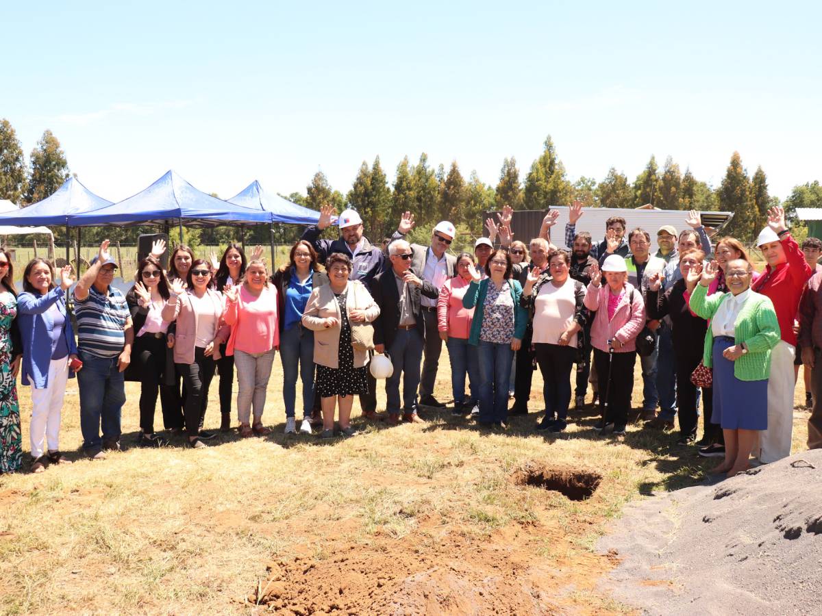 Familias rurales de Yungay colocaron 1° Piedra de sus nuevos hogares