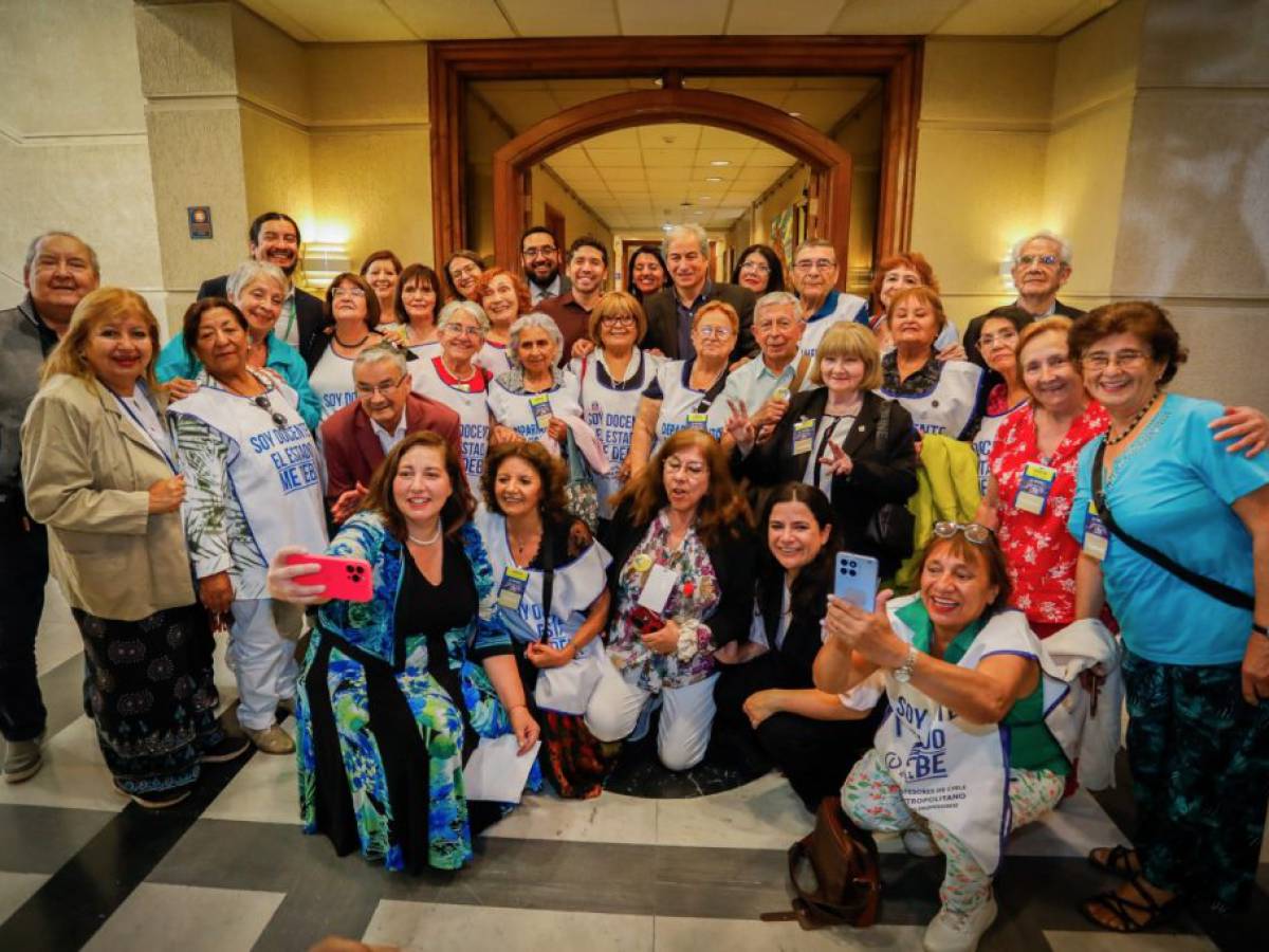 Congreso aprueba ley que soluciona la deuda histórica docente tras cuatro décadas de espera