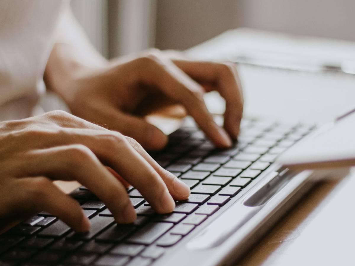 Uso de inteligencia artificial en la educación superior pone en jaque la autoría y la integridad académica